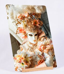 Luxurious Suitor