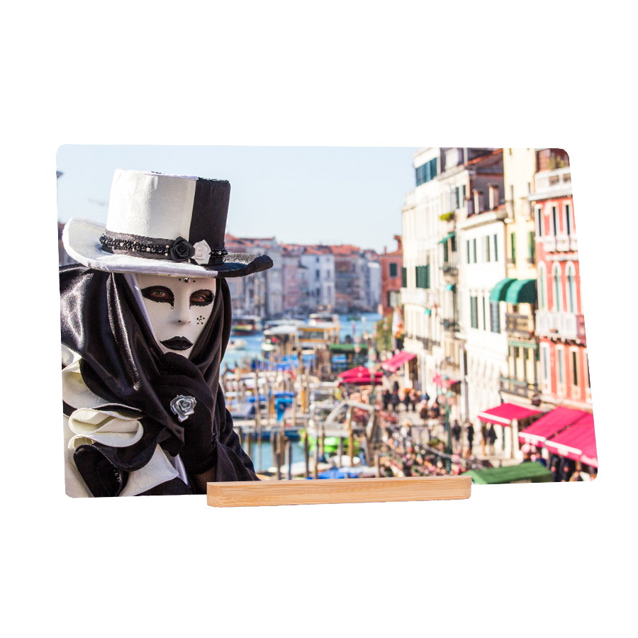 Market's Mask